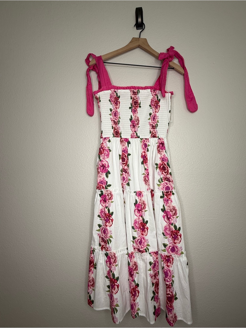 NEW Francesa’s Mia Tie Strap Midi Dress in Pink Rose, size M - Picture 3 of 6
